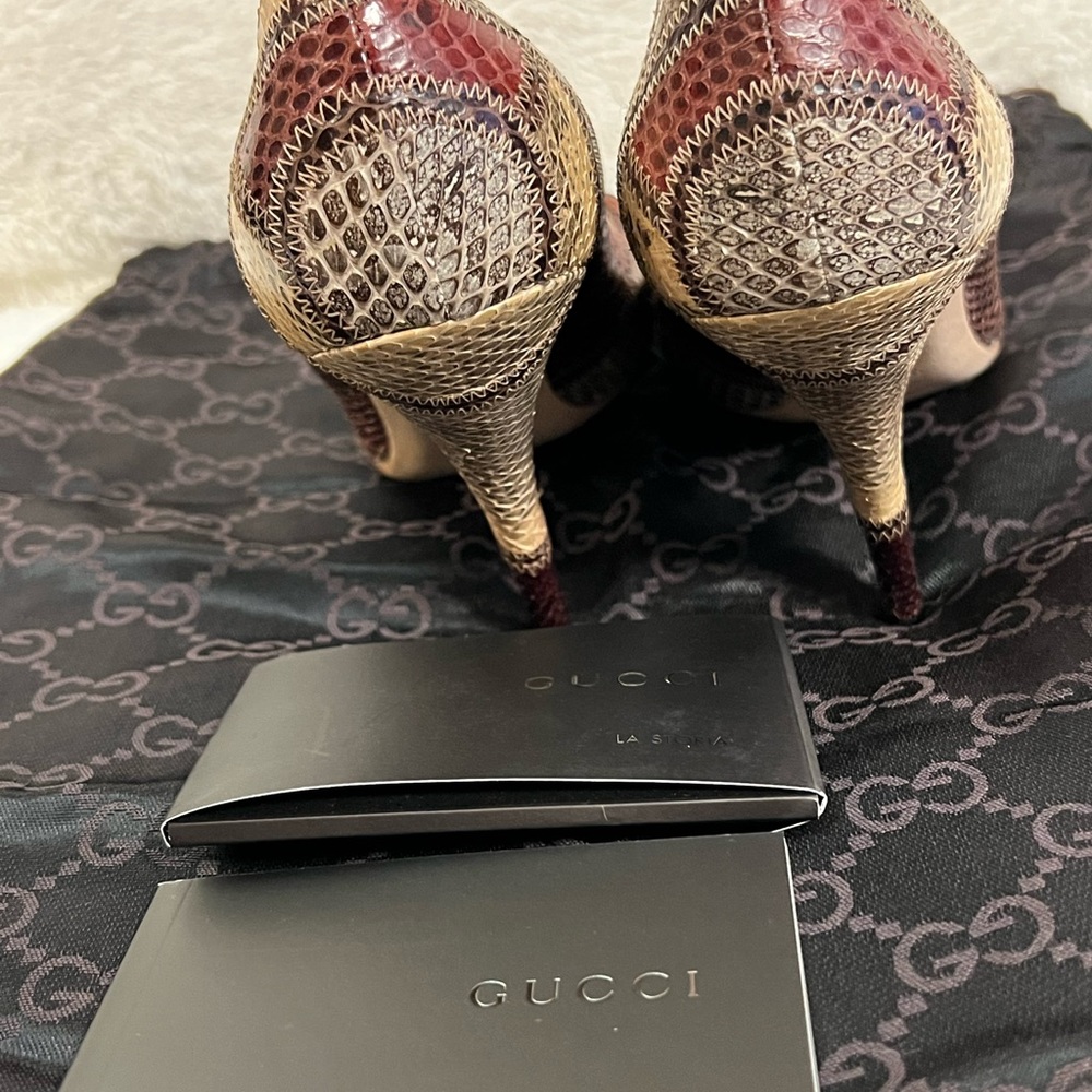 GUCCI Python Printed Pumps 💗 - Picture 5 of 12